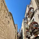 Bijoux Luxury In Old Town * בארי